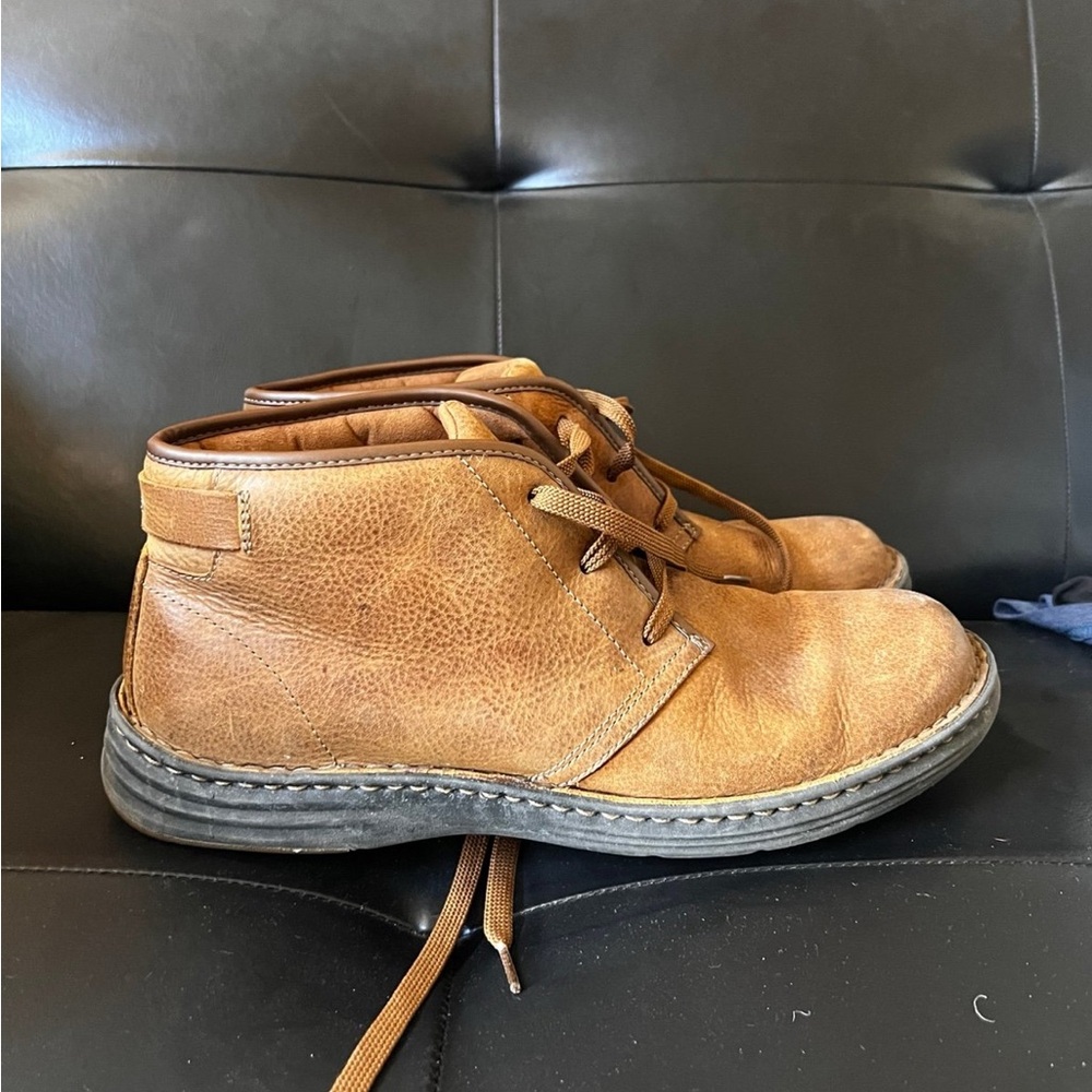 Dunham Brown Leather Chukka Boots